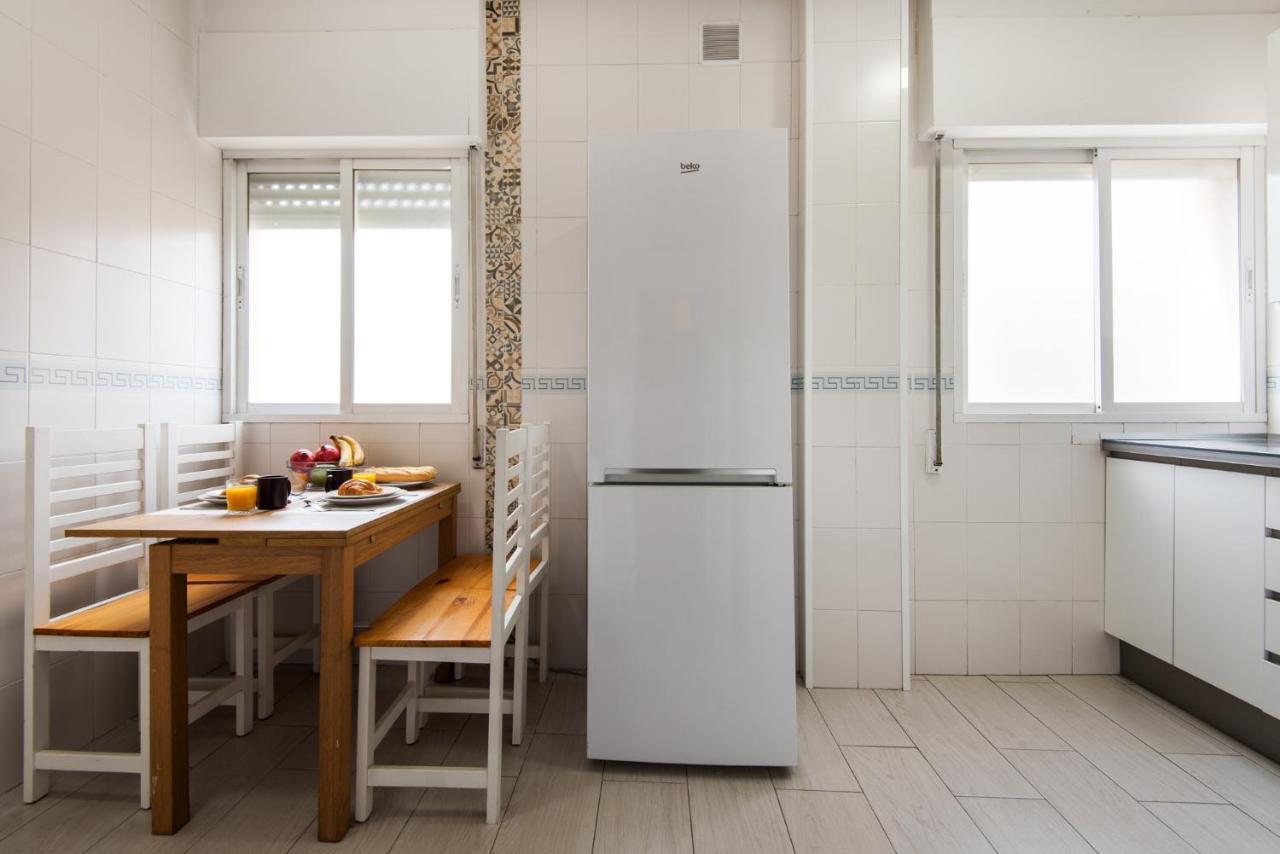 The 2Nd Corner: Central Apartment Ideal For Groups マラガ エクステリア 写真