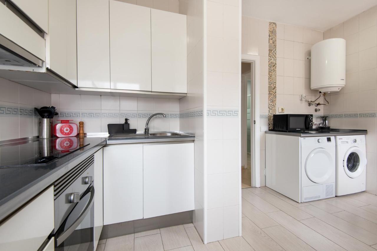 The 2Nd Corner: Central Apartment Ideal For Groups マラガ エクステリア 写真